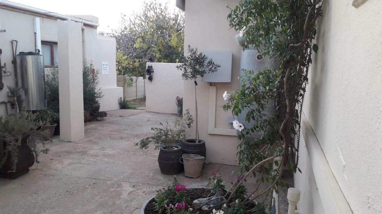 Calvinia Guesthouse Exterior foto